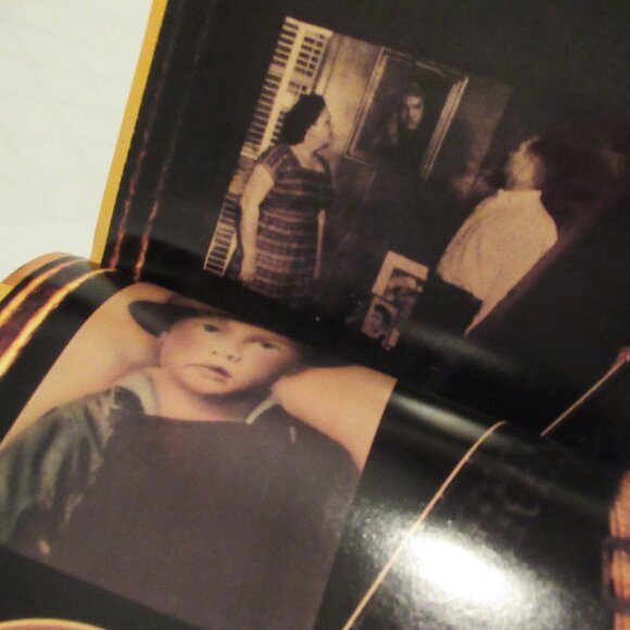 4 Vintage Magazines packed with Elvis Presley facts and photos! - Picture 3 of 15